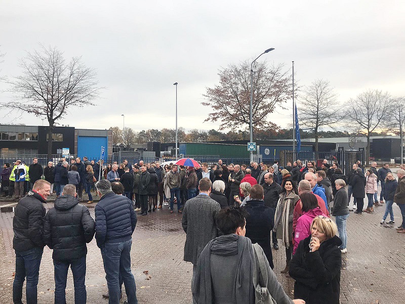 Rauch, Feuer, Lärm und vorherrschender Feueralarm